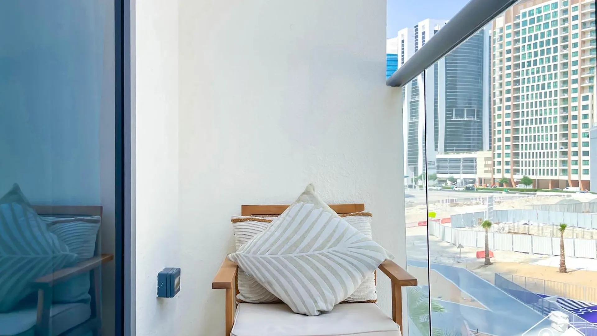 Sterling East Prime Location St In Business Bay Apartment Dubai
