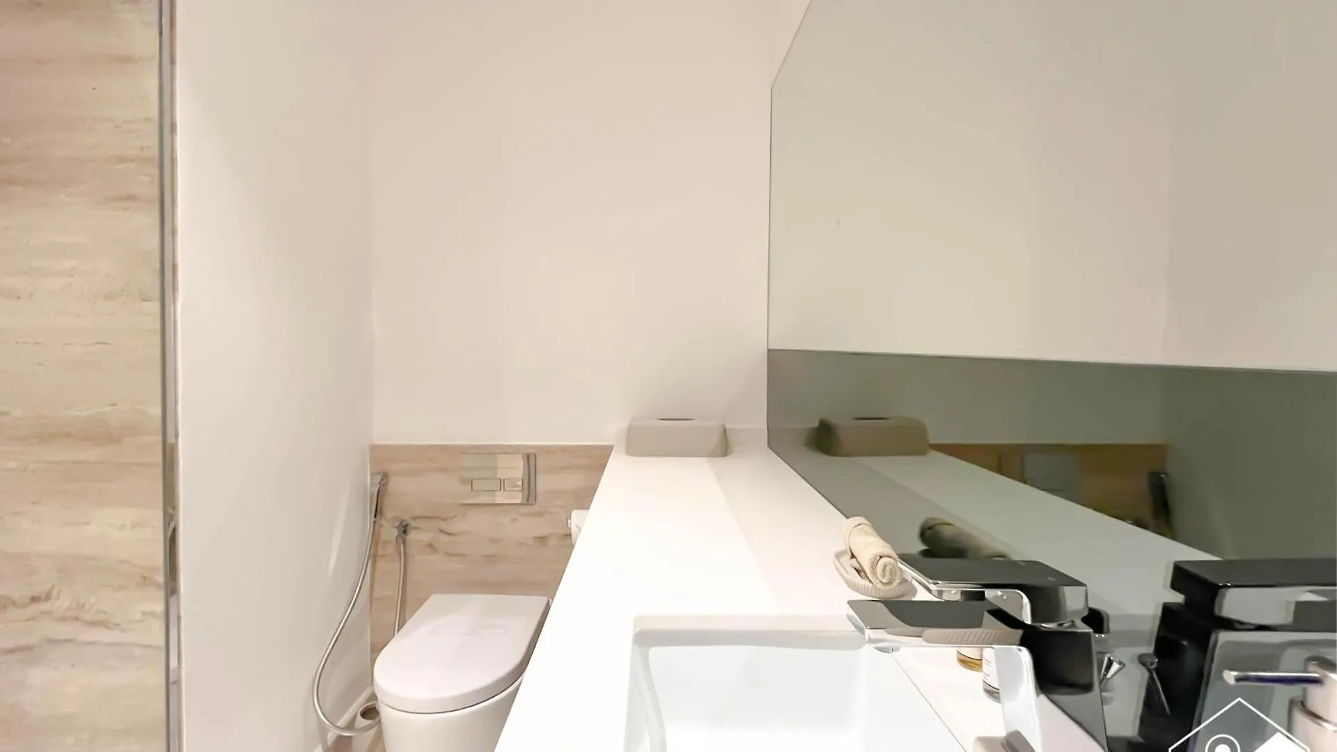 Sterling East Prime Location St In Business Bay Apartment Dubai