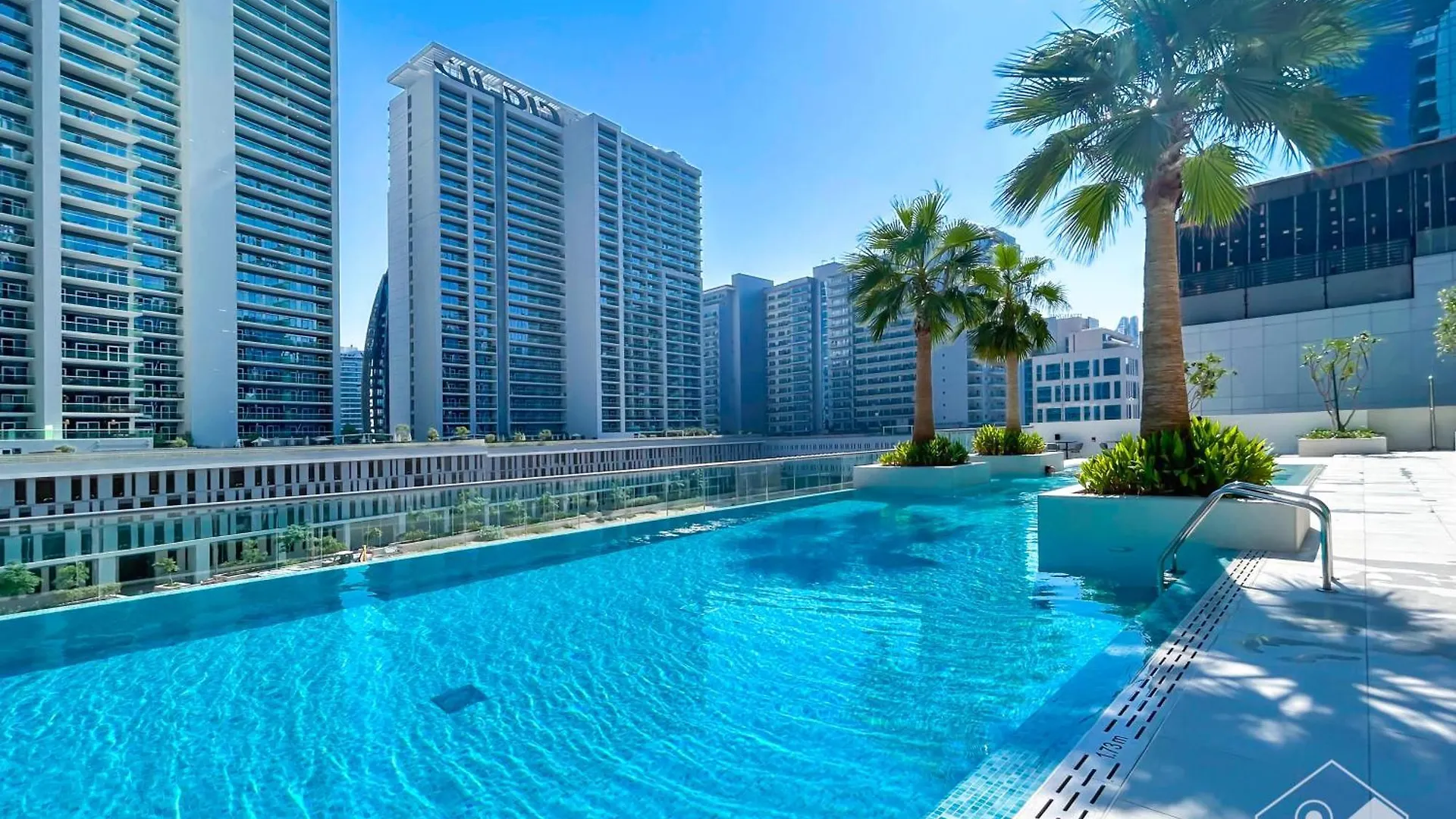 Sterling East Prime Location St In Business Bay Apartment Dubai United Arab Emirates