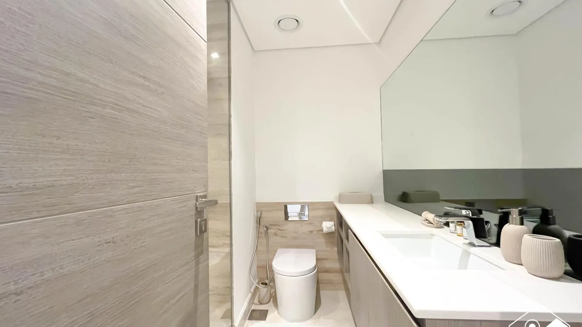 Appartamento Sterling East Prime Location St In Business Bay Dubai